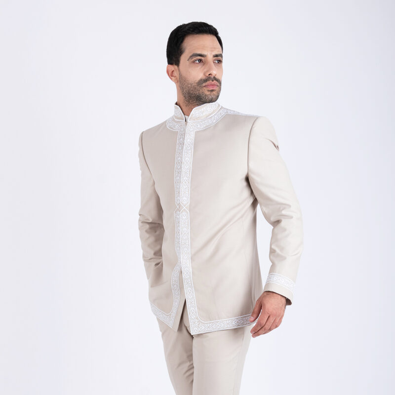 Costume Traditionnel Beige-Blanc – Image 2