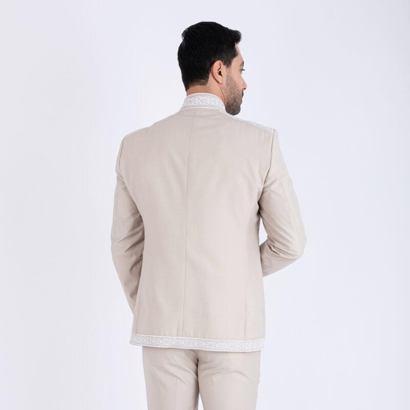 Costume Traditionnel Beige-Blanc – Image 4