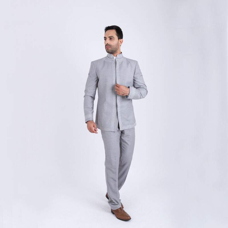 Costume Traditionnel gris-gr clair – Image 1