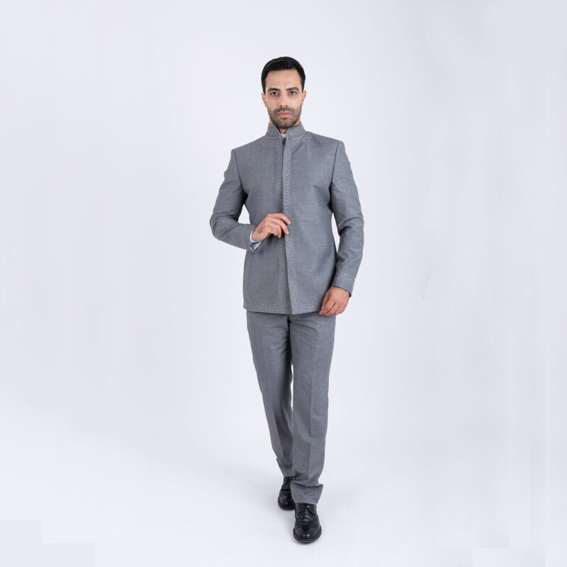Costume Traditionnel gris – Image 1