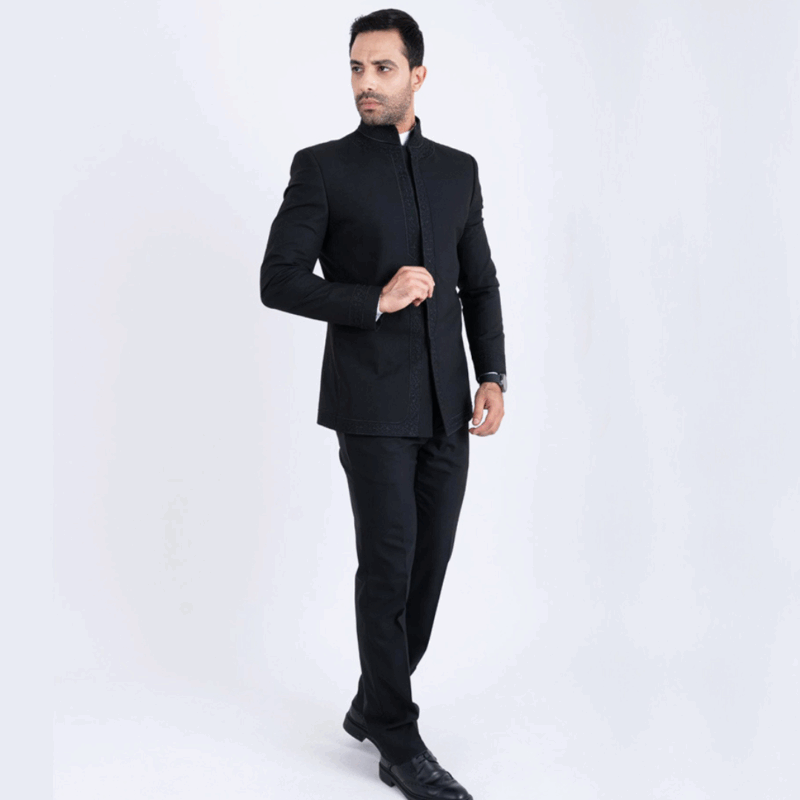 Costume Traditionnel Noir – Image 1