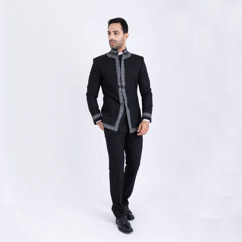 Costume Traditionnel Noir-gris – Image 1