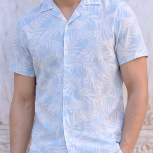 Chemise Homme Manches Courtes – Imprimé Feuilles Bleu Ciel